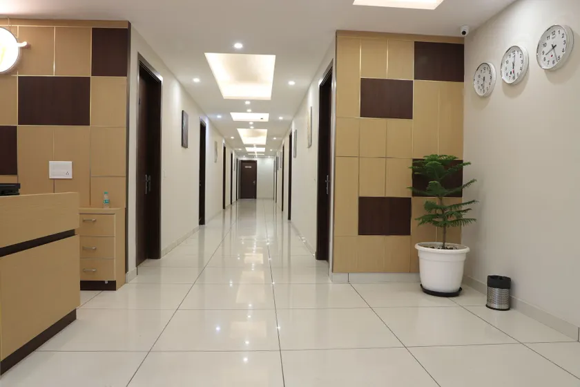 Hotel Gurugram - Lobby