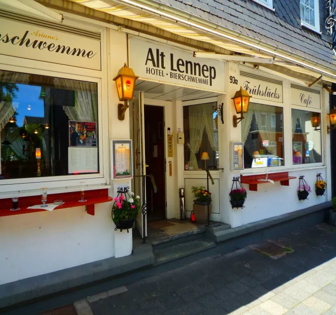 Hotel Alt-Lennep - Image 1