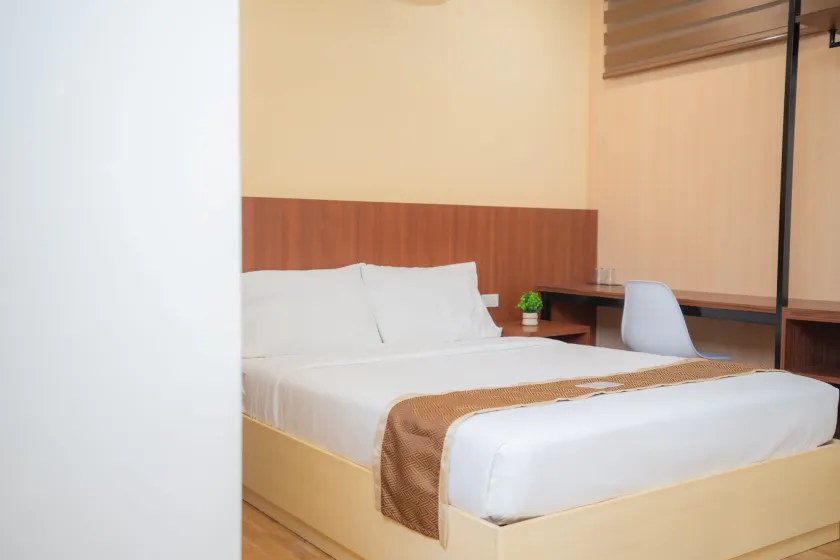 Sundaze Hotel - Image 1