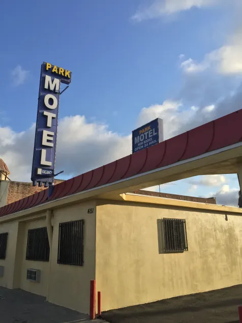 Park Motel - Image 1