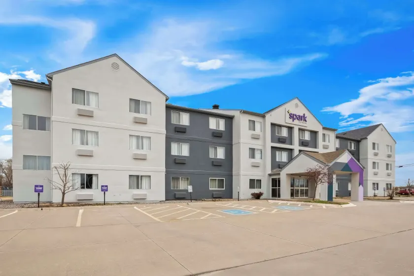 Spark by Hilton Moline Quad Cities - Image 1
