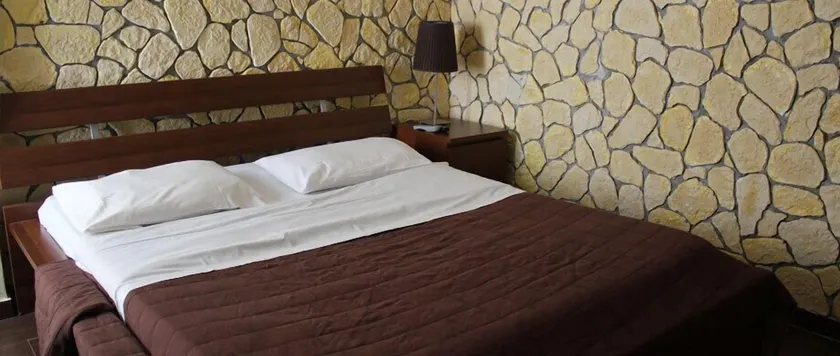 Hotel 106 - Image 1