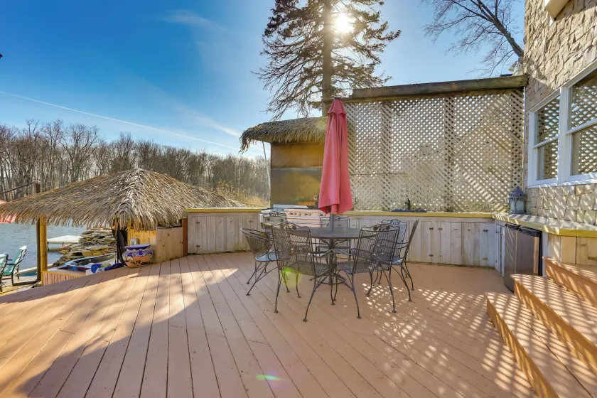 Greenwood Lake Cottage w/ Shared Dock & Hot Tub! - Innvendig