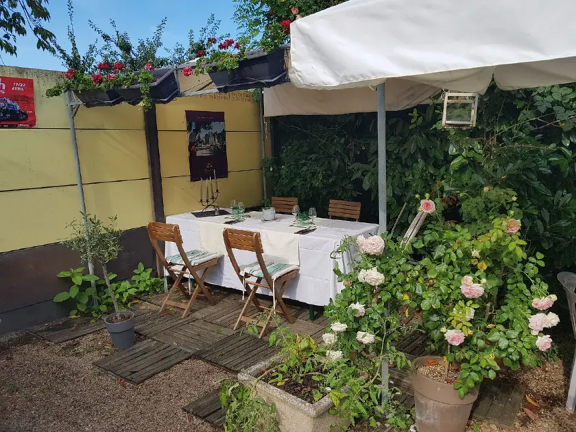 Hôtellerie Les Lilas - Image 1