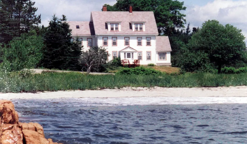 Acadia Oceanside Meadows Inn - Image 1