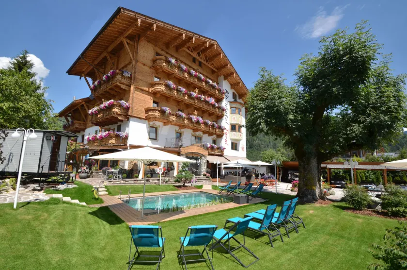 ALPENHOTEL TYROL - B&B - ADULTS ONLY - Alpines Lifestylehotel mit NaturSPA & Wellness - Image 1