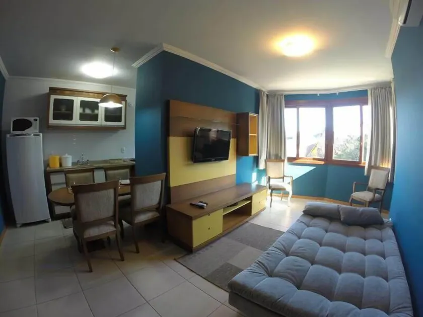 GRAMADO SOLAR REAL - 2 APTS de 2 quartos no mesmo prédio, cada um comporta até 7 pessoas - IDEAL PARA GRUPOS - central - IDEAL PARA ANDAR A PÉ, nesta plataforma desde janeiro de 2016, oferecemos CREDIBILIDADE - seu PET é bem-vindo - GARAGEM COBERTA - Image 1