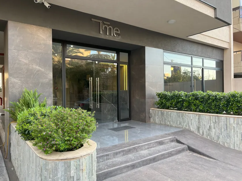 Time22 Apartment Hotel - Image 1