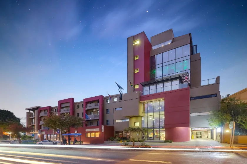 Protea Hotel by Marriott Pretoria Hatfield - Image 1