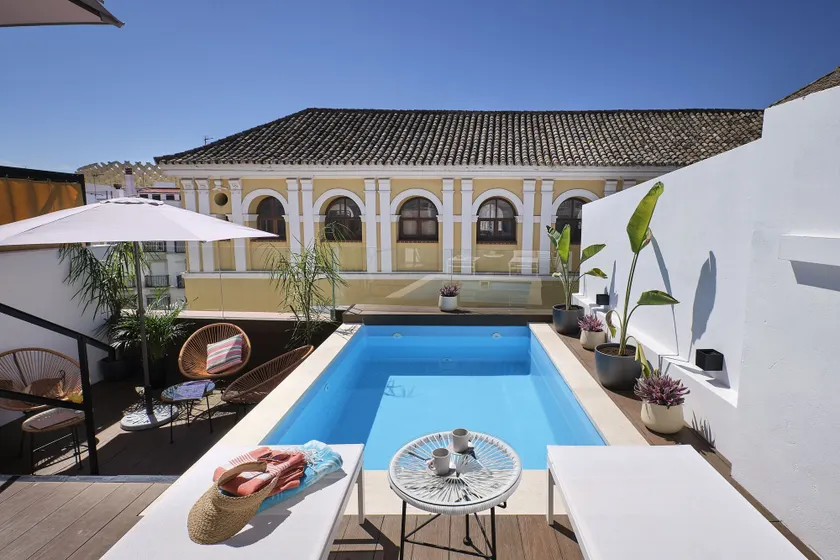 Sweet Sevilla Suites - Smart Hotel - Image 1