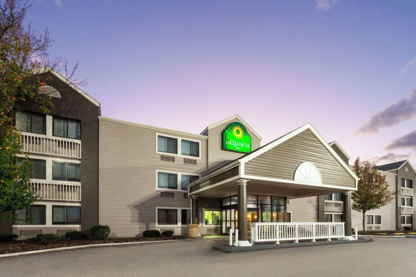La Quinta Inn by Wyndham Cleveland Independence - Image 1