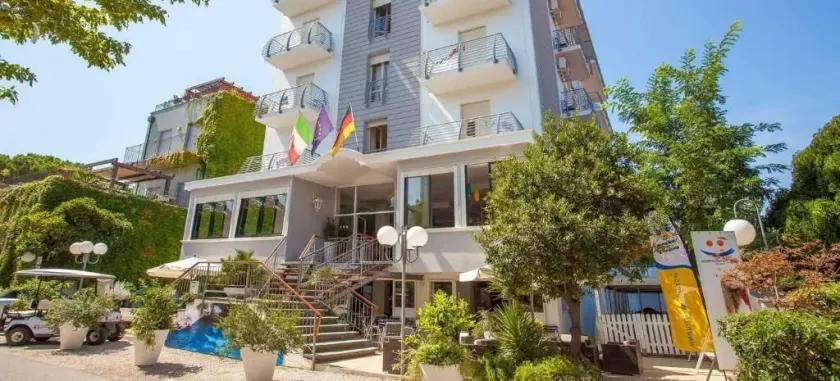 Hotel New Castle - Image 1