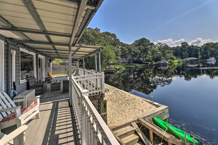 'the Grey Goose': Waterfront Home With Beach - Interiør