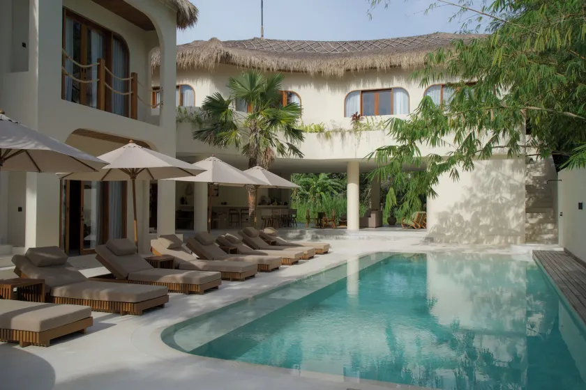 Sola Uluwatu - Image 1