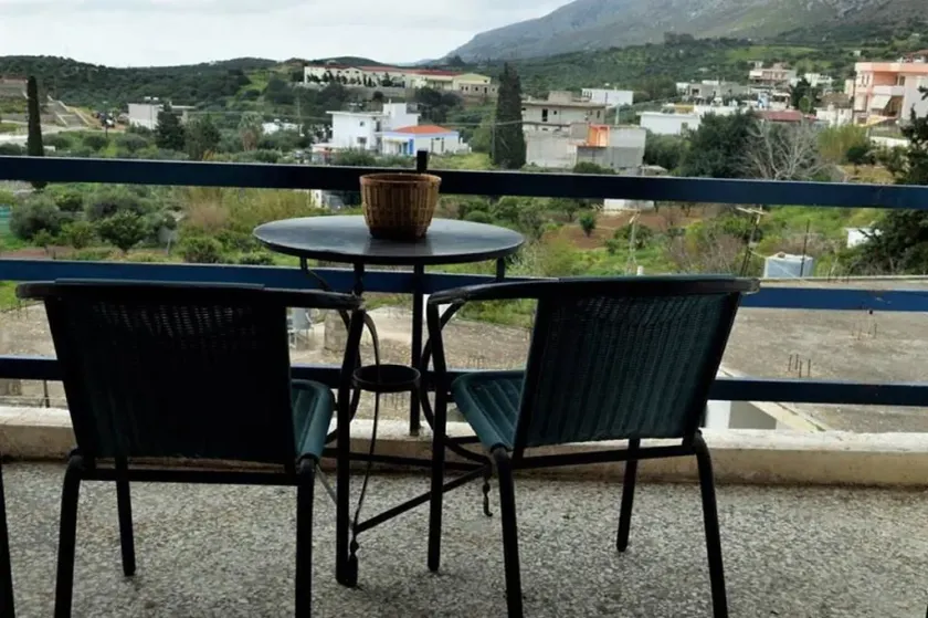 Hotel zakros rooms-restaurant - Image 1