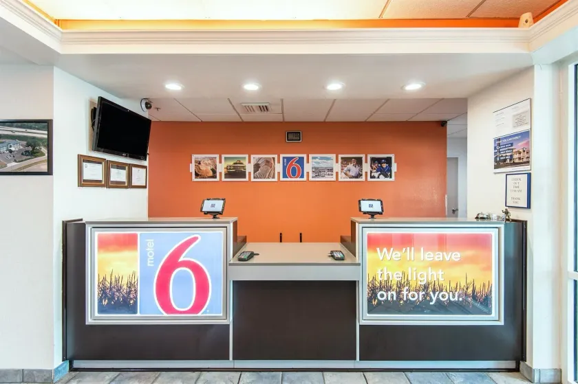 Motel 6 Junction City, KS - Image 1