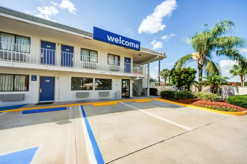 Motel 6-Lakeland, FL - Image 1