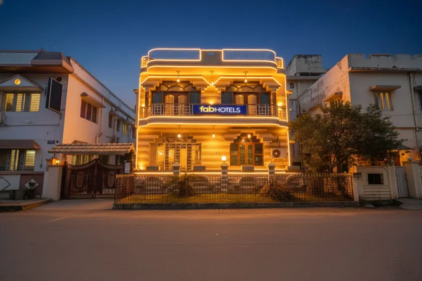 FabHotel Heritage Inn - Image 1
