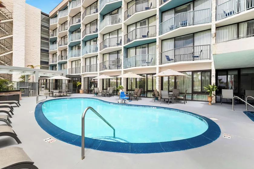 Best Western Yacht Harbor Hotel - Image 1