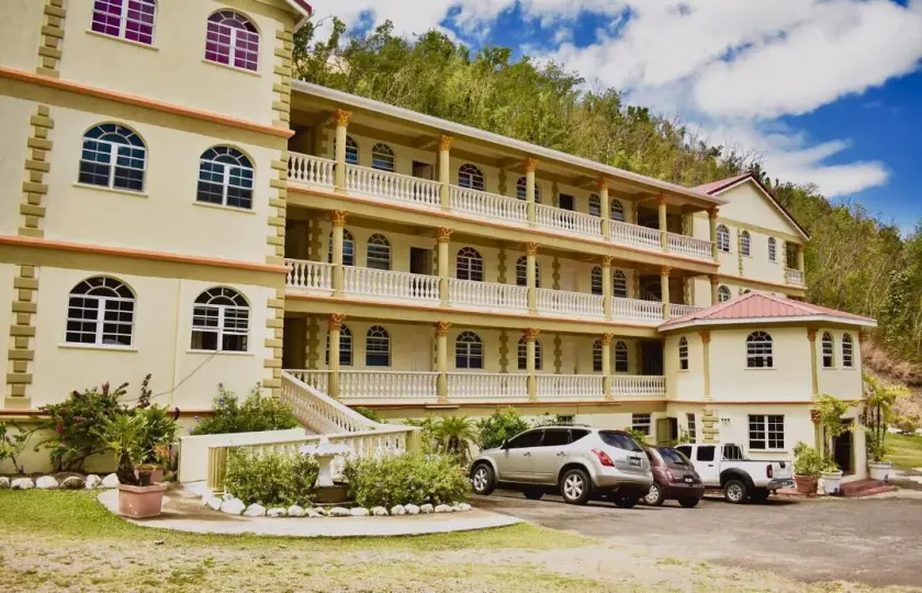 Rejens Hotel - Image 1