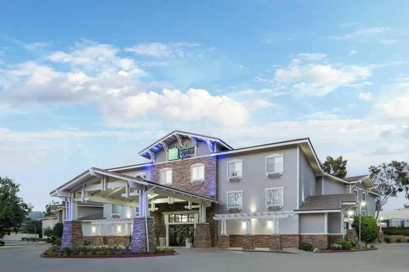 Holiday Inn Express Hotel & Suites San Dimas by IHG - Image 1