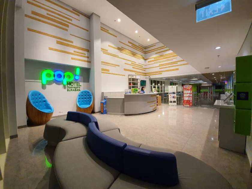 POP! Hotel Diponegoro - Image 1