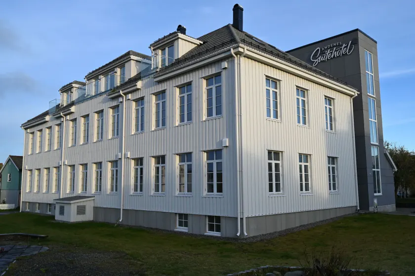 Andenes Suitehotel - Image 1