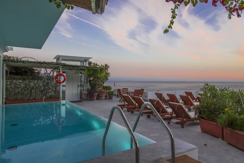 Hotel Marina Riviera - Image 1