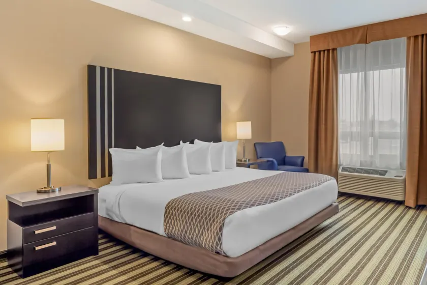 Best Western Plus Drayton Valley - Image 1