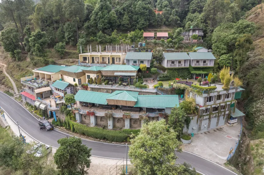 Resort Heritage Kausani - Image 1