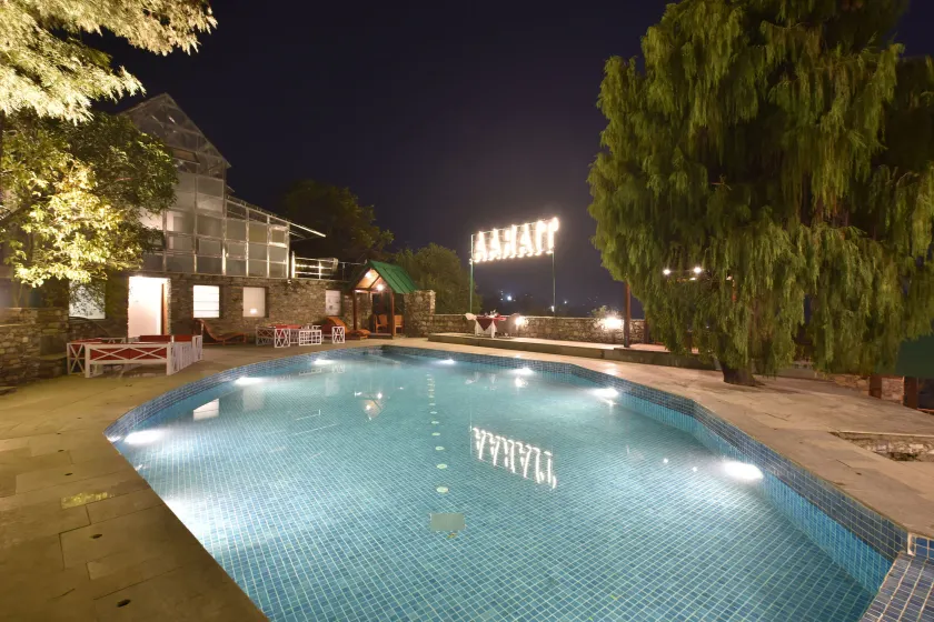 Tiaraa Monolith Lake Resort - Image 1