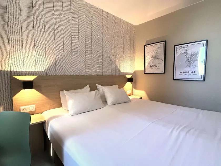 Hôtel Kyriad Marseille Ouest - Martigues - Image 1