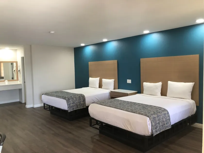 Cali Inn - Image 1