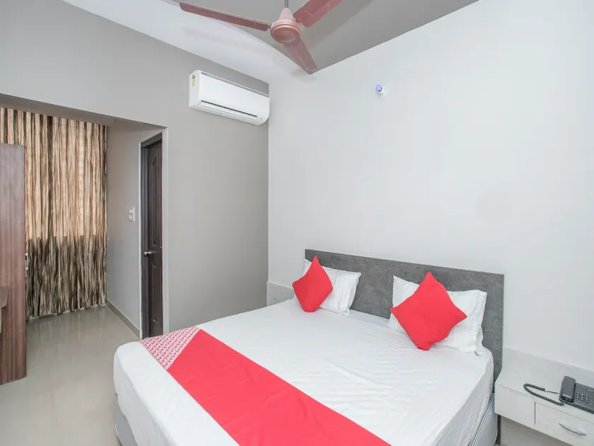 Hotel Saarang Forever - Image 1