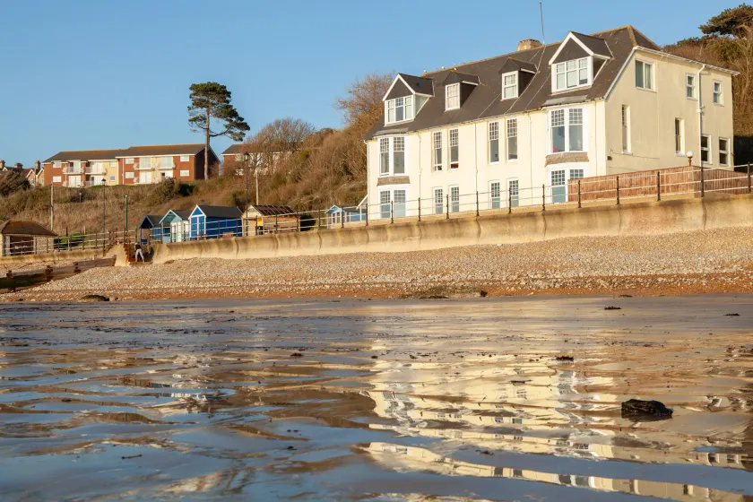 Apartamento-Lujoso-Baño privado con bañera-Vista al Mar - Image 1