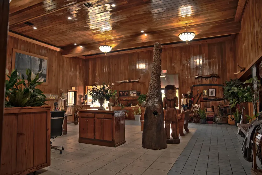 Western Inn - Image 1