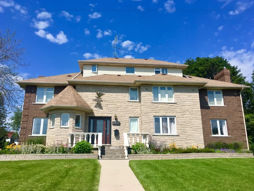 Butterfly Manor - Image 1
