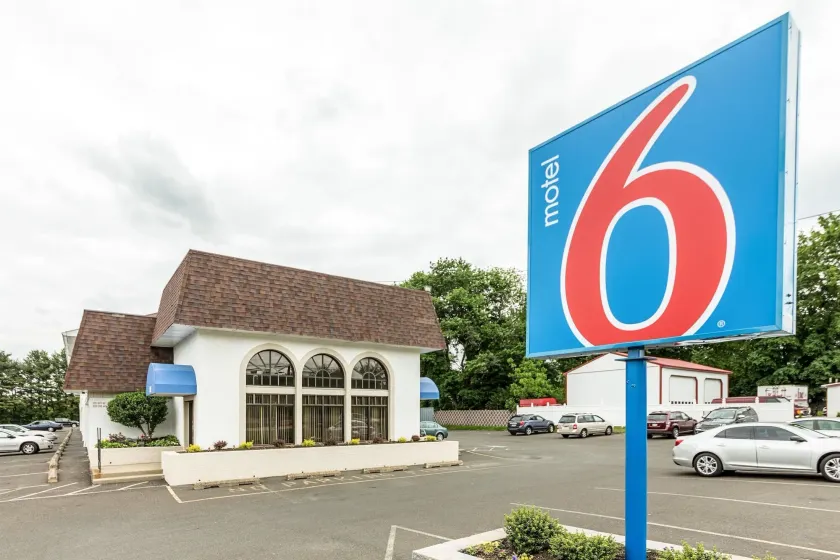 Motel 6-Warminster, PA - Image 1