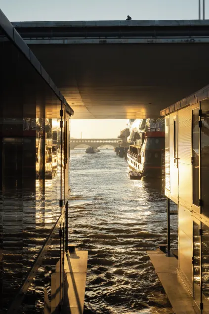 Hotel OFF Paris Seine - Image 1