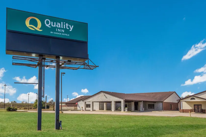 Quality Inn Grayville - Image 1