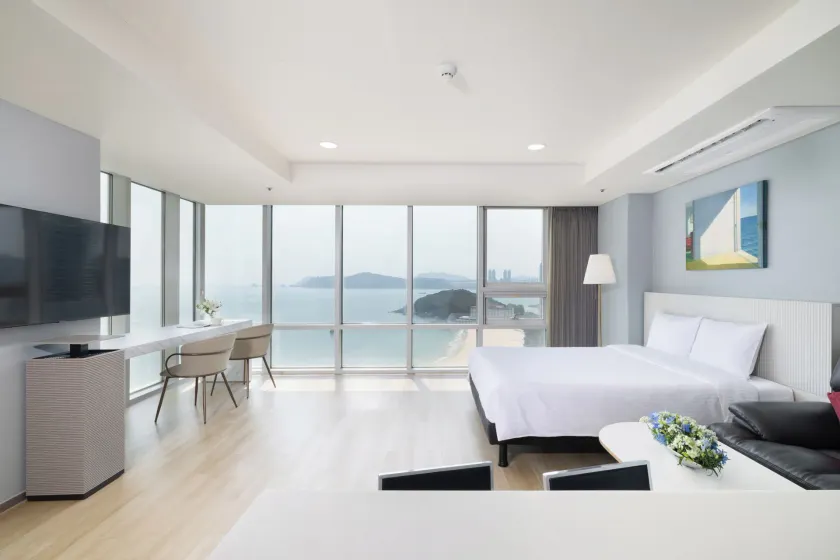 Haeundae Seacloud Hotel Residence - Image 1
