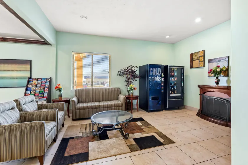 Quality Inn & Suites Seville - Hall