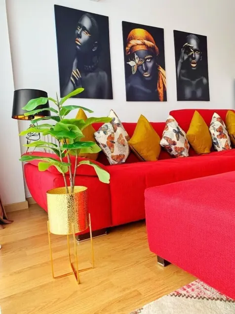 Red Hotel Accommodation - Image 1