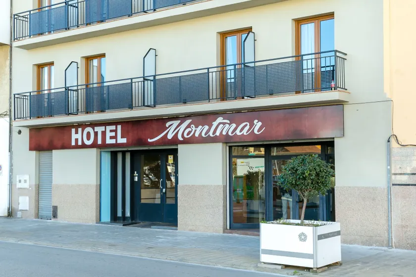 Hotel Montmar - Image 1