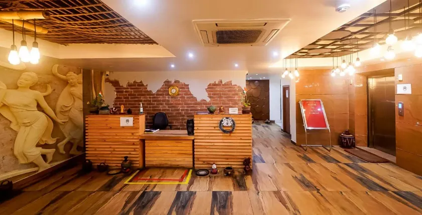 HOTEL YUGANTAR & BANQUETS - Reception