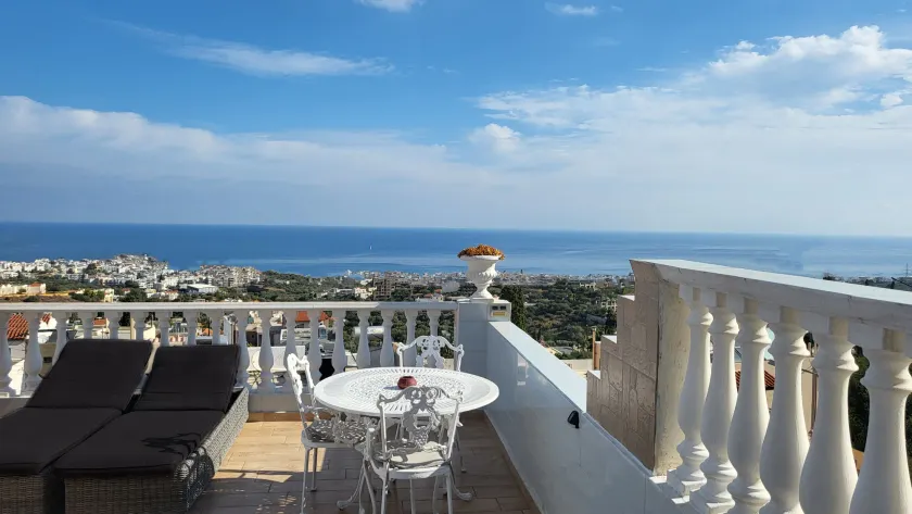 Beautiful and Spacious Room near Cretan Sea - Image 1