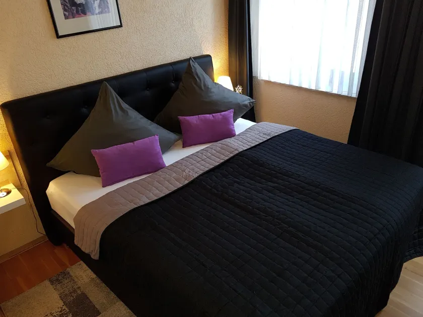Hotel Exquisite - Image 1
