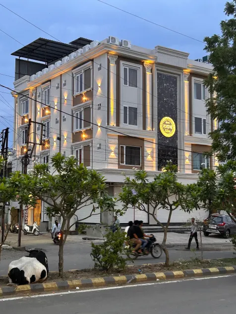 Hotel Rudhav Palace - Image 1