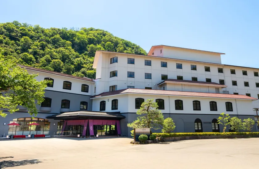 Yamanaka Onsen Kajikaso - Image 1