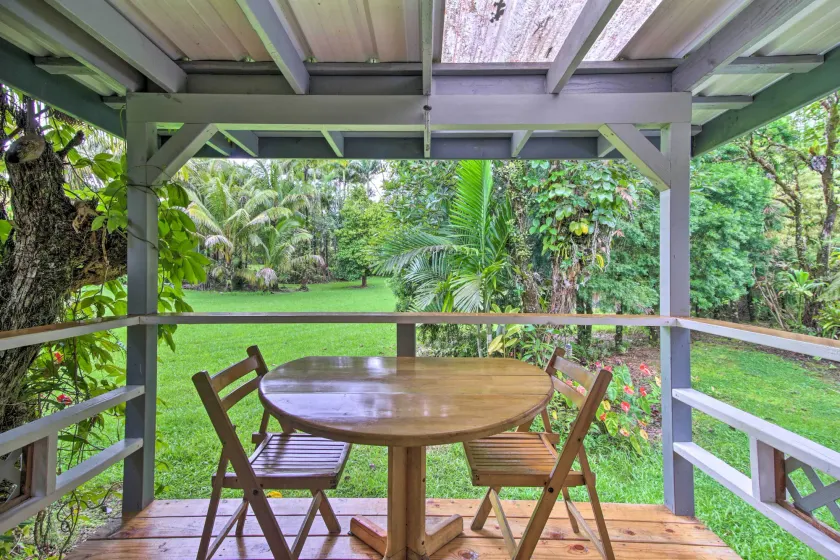 Idyllic Pahoa Paradise: Hike, Swim & Explore! - Image 1